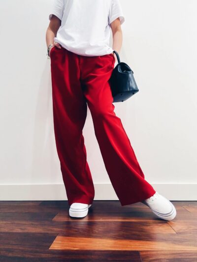 czerwone szerokie spodnie mannequin