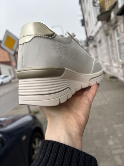 evento comfort shoes beżowe sneakersy na platformie