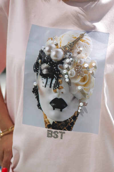 bastet biały t shirt z nadrukiem